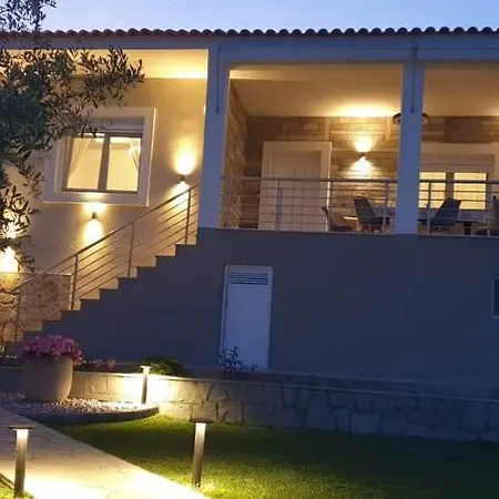 Alexandra Villa *