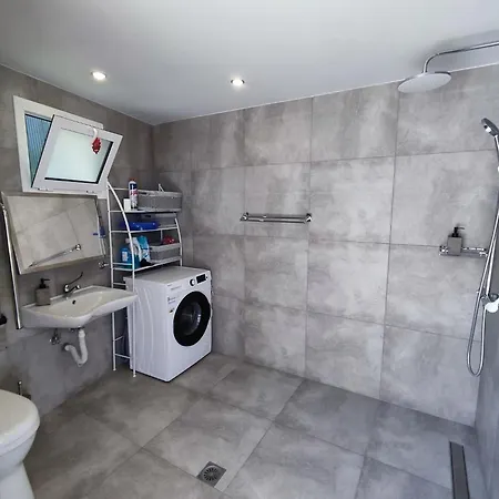 Alexandra Elevtheraí