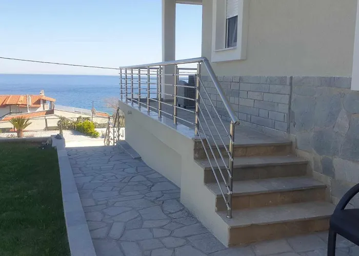 别墅 Alexandra Elevtheraí