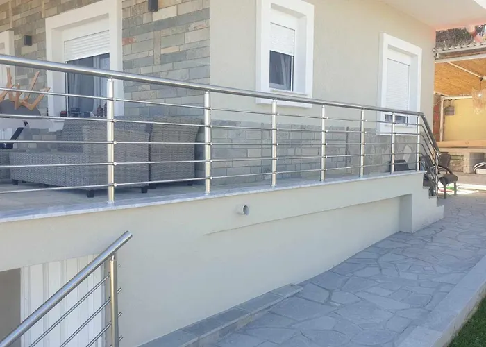 别墅 Alexandra Elevtheraí