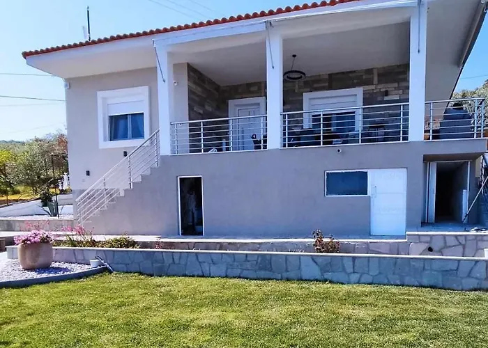 Alexandra Elevtheraí