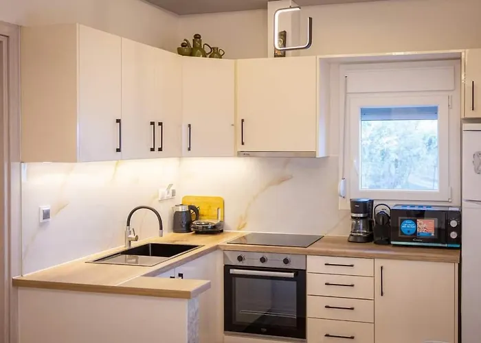 Alexandra * Elevtheraí